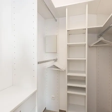 Lord Nelson 814 Apartment